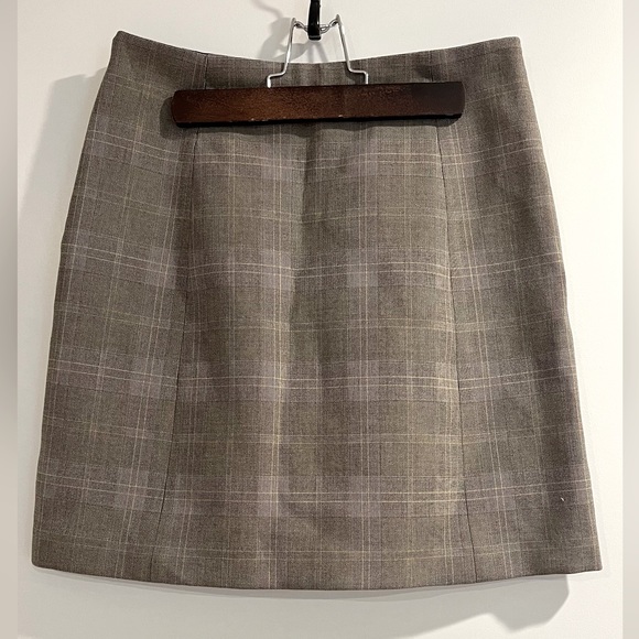 Aritzia Babaton Plaid Mini Skirt Size 4 - Picture 2 of 2